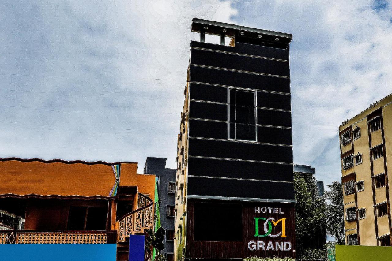 OYO 16155 Hotel Dcm Grand Vijayawāda Buitenkant foto